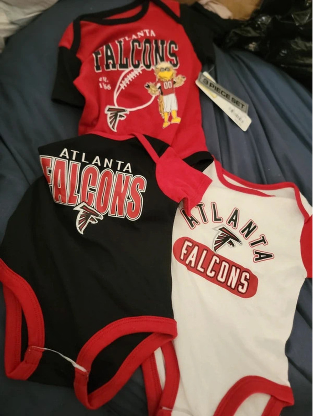 Atlanta Falcons 3 piece onsie set 6/9 months